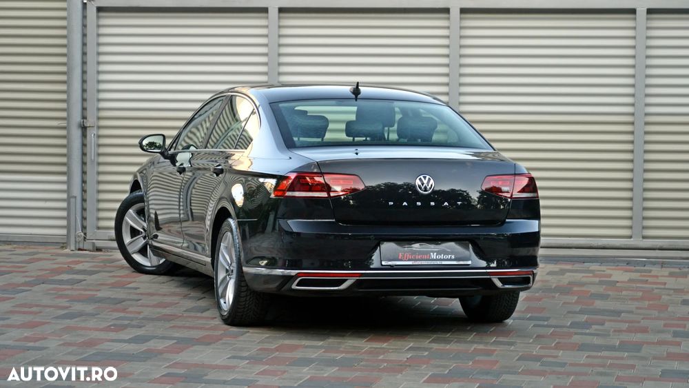 Volkswagen Passat 2.0 TDI DSG Highline - 15