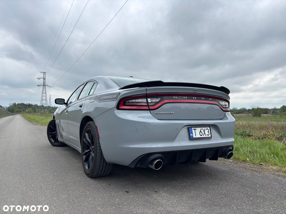 Dodge Charger - 4