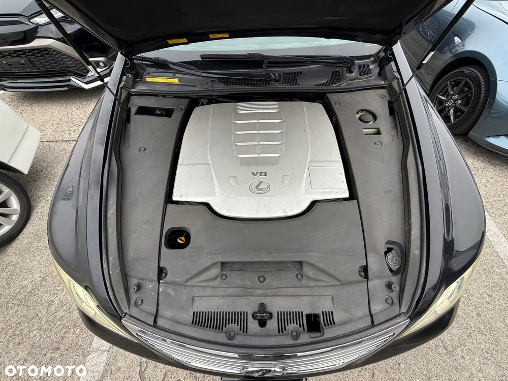 Lexus LS 460 Elite - 12