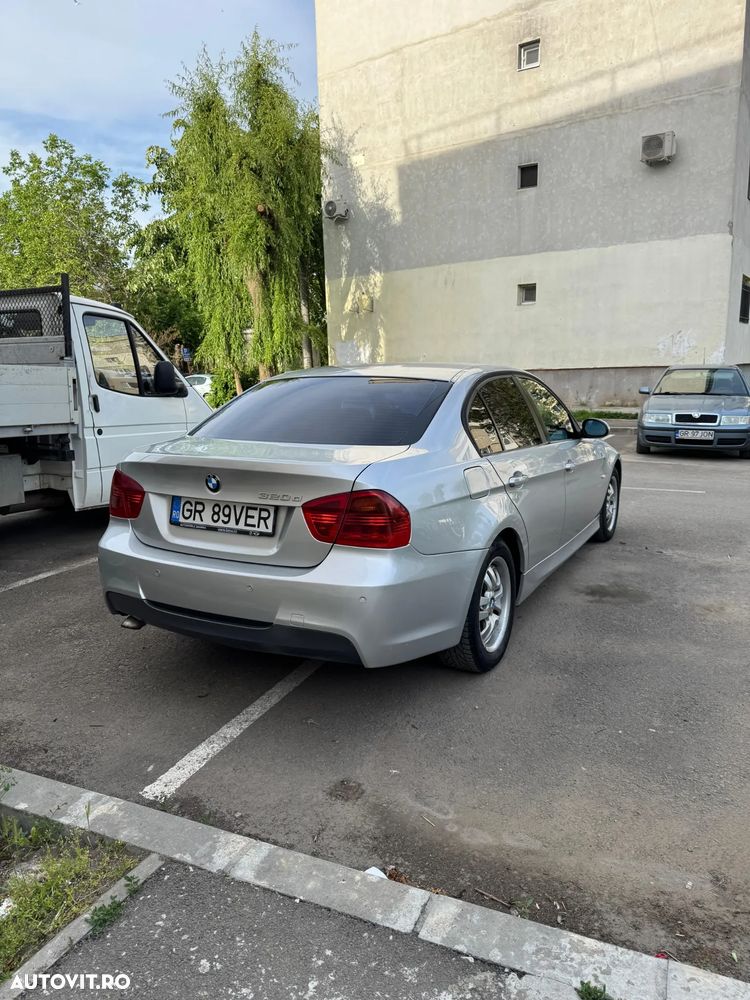 BMW Seria 3 320d - 4