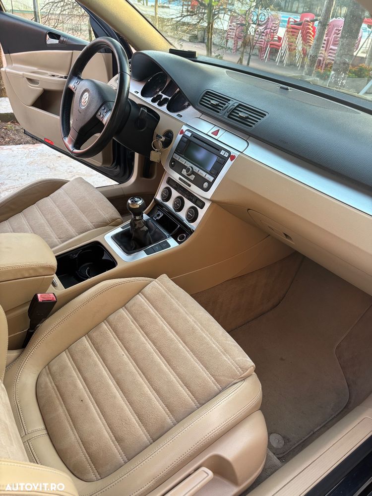 Volkswagen Passat Variant 2.0 TDI Highline DPF - 12