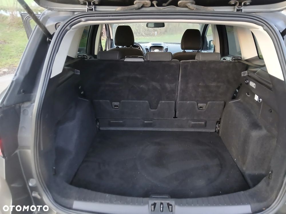 Ford Kuga 2.0 TDCi 4x4 Titanium - 23