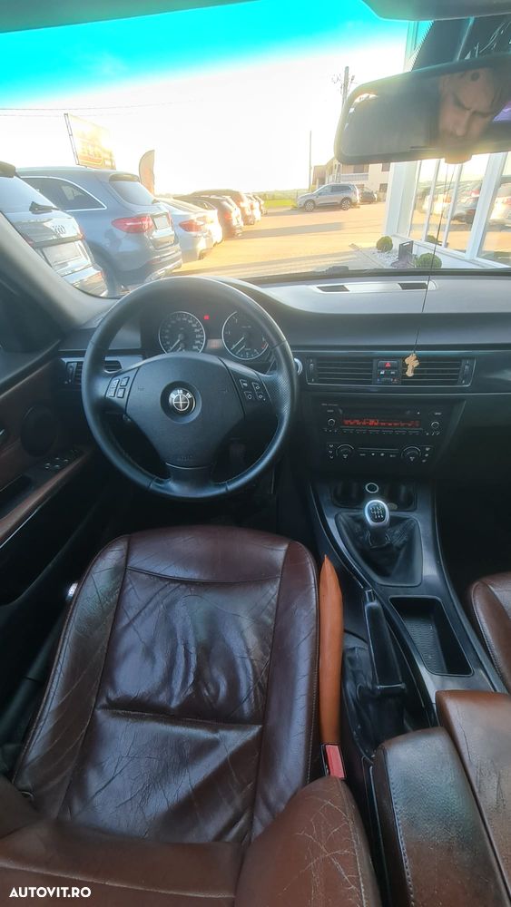 BMW Seria 3 320d - 8