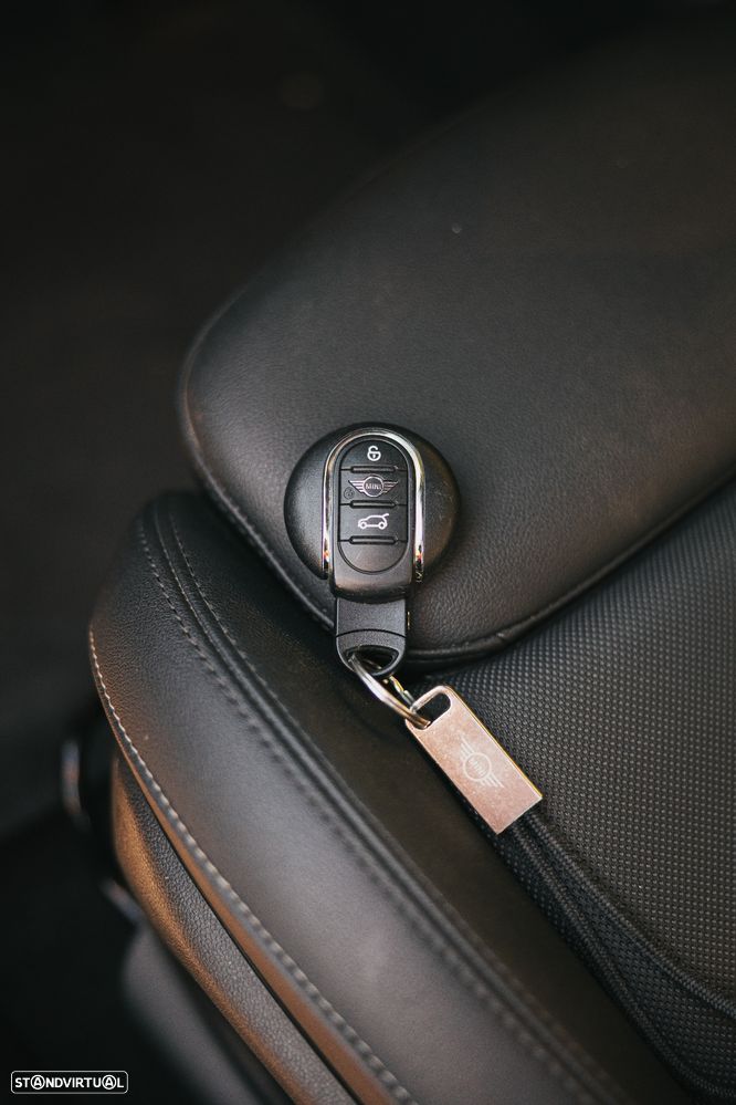 MINI 5 Portas Cooper Auto - 6