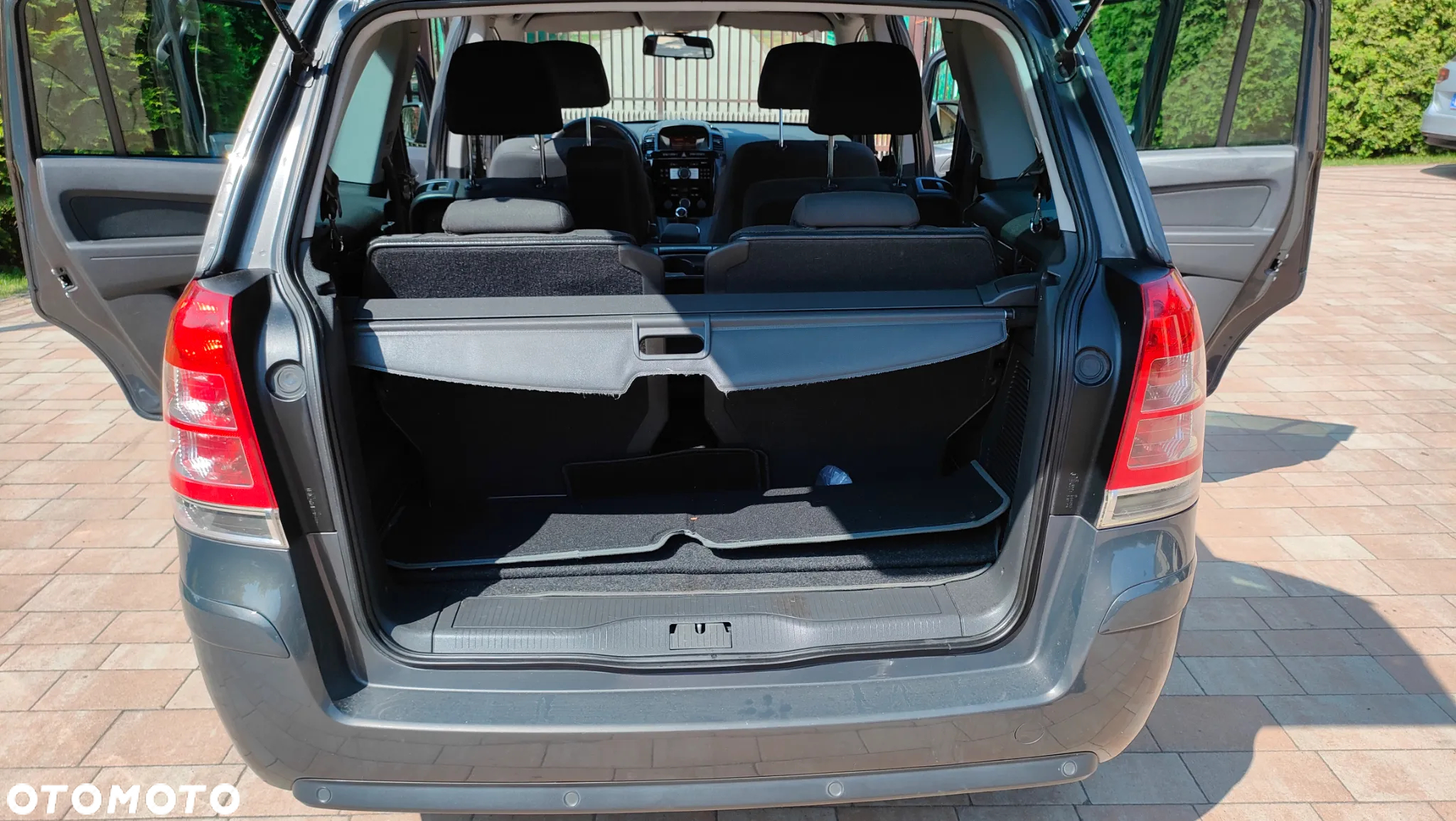 Opel Zafira 1.8 Cosmo - 13