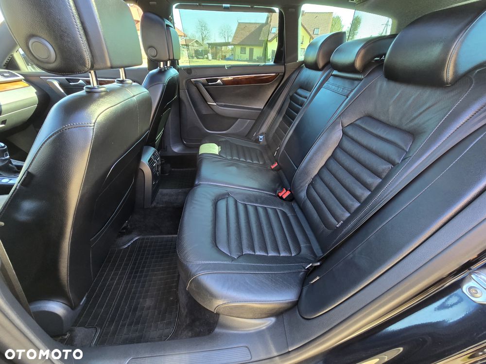 Volkswagen Passat - 27