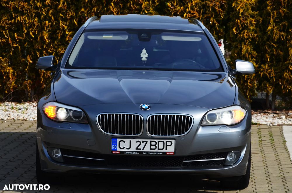 BMW Seria 5 520d Aut. Luxury Line - 1