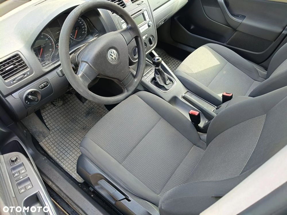 Volkswagen Golf 1.6 Team - 4