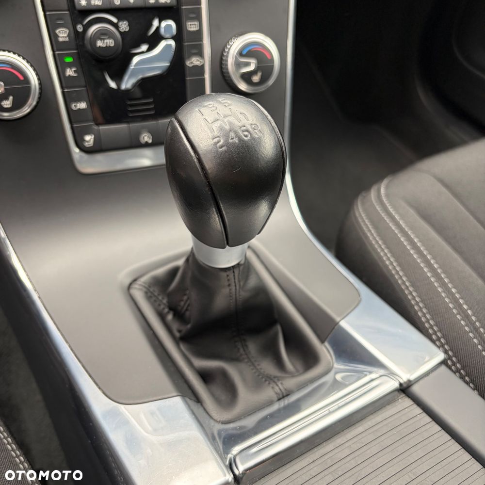 Volvo V60 D4 Business Edition - 22
