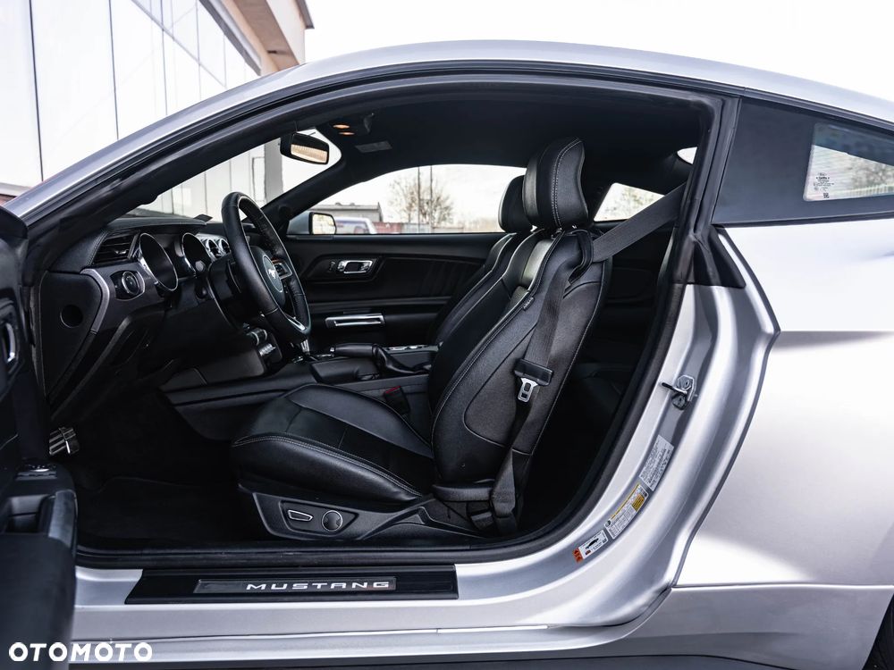 Ford Mustang - 13