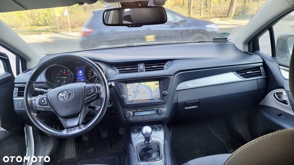 Toyota Avensis Touring Sports 1.8 Edition-S - 11