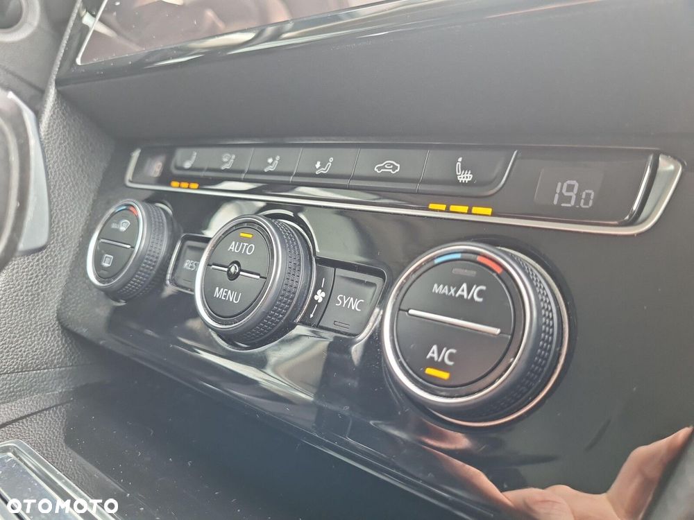 Volkswagen Passat Variant - 22