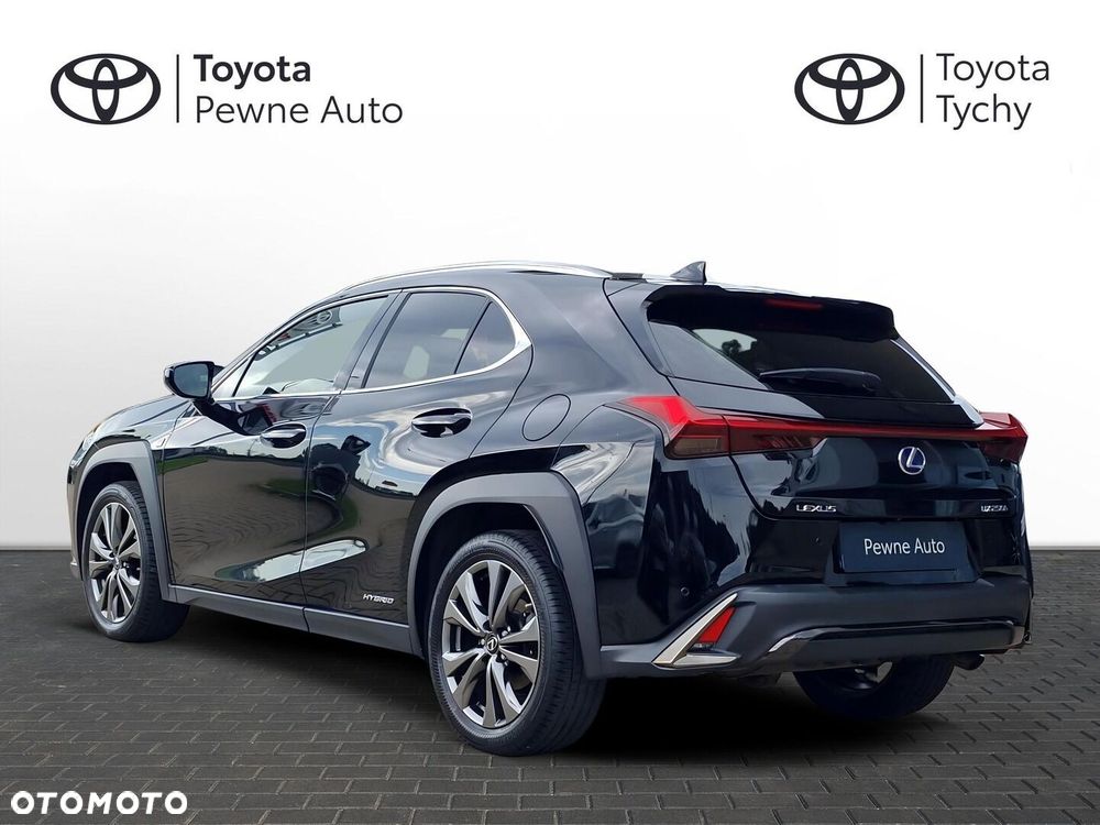Lexus UX - 3
