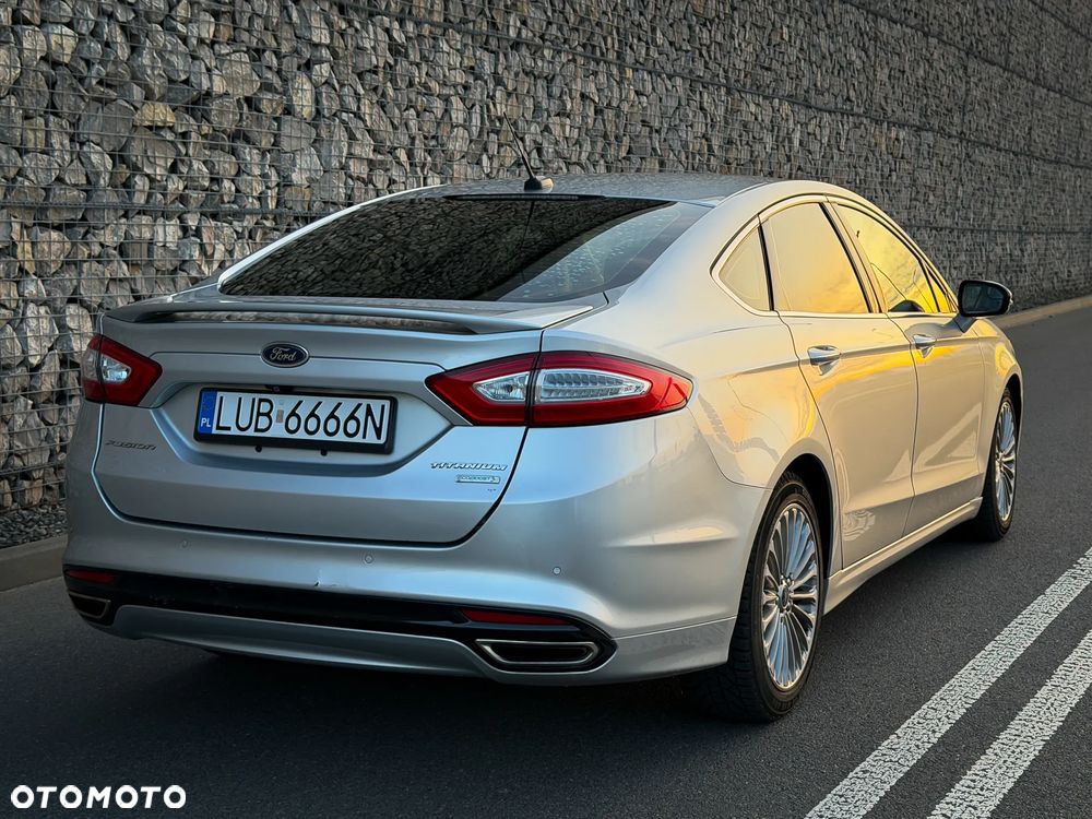 Ford Fusion - 8