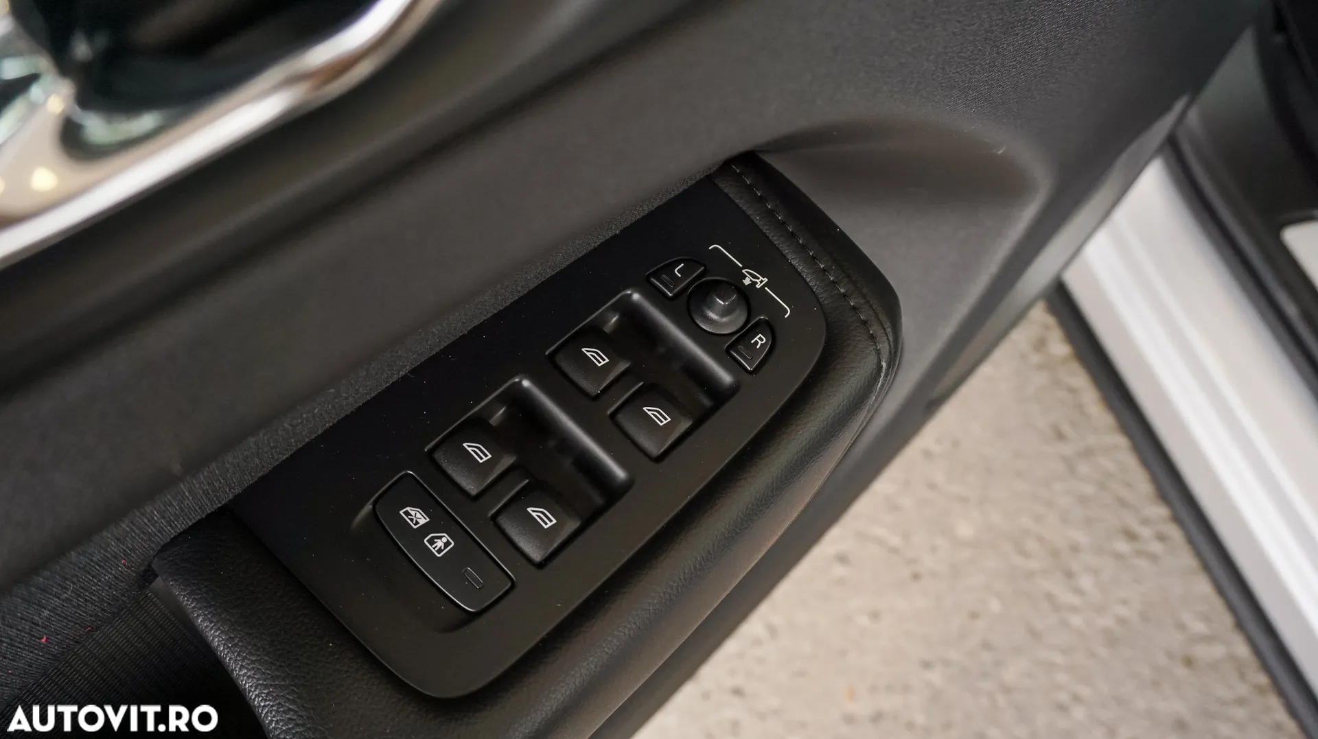 Volvo XC 60 B4 D AWD Geartronic Momentum - 26