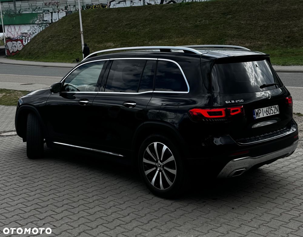 Mercedes-Benz GLB 250 8G-DCT Progressive - 3