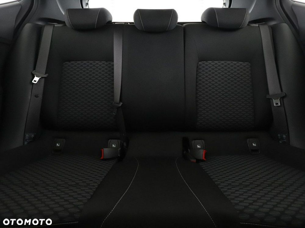 Opel Astra 1.4 Turbo Business - 19