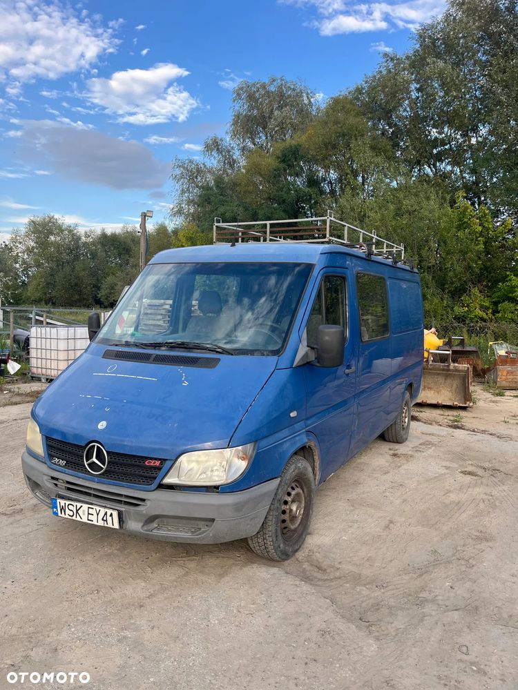 Mercedes-Benz Sprinter - 2