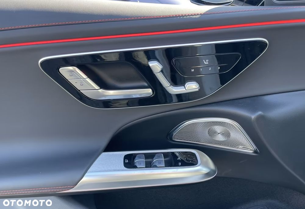 Mercedes-Benz Klasa E AMG 53 4Matic+ AMG SPEEDSHIFT TCT 9G - 10