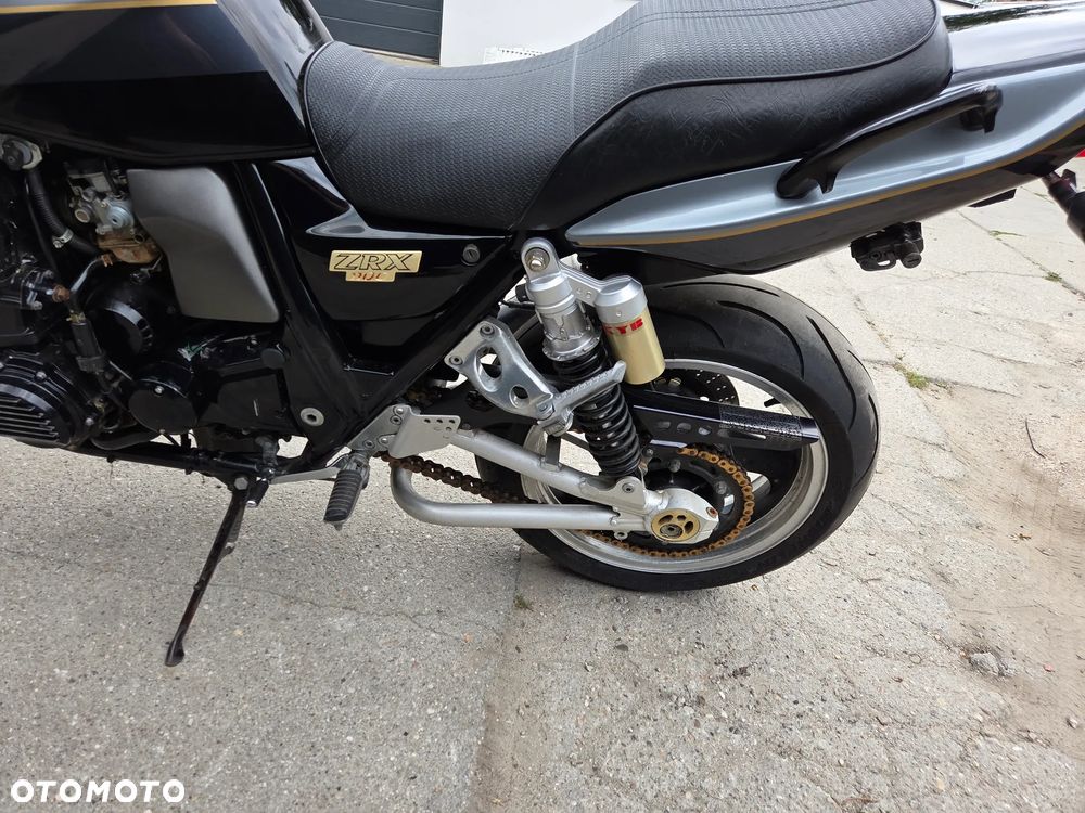 Kawasaki ZRX - 9