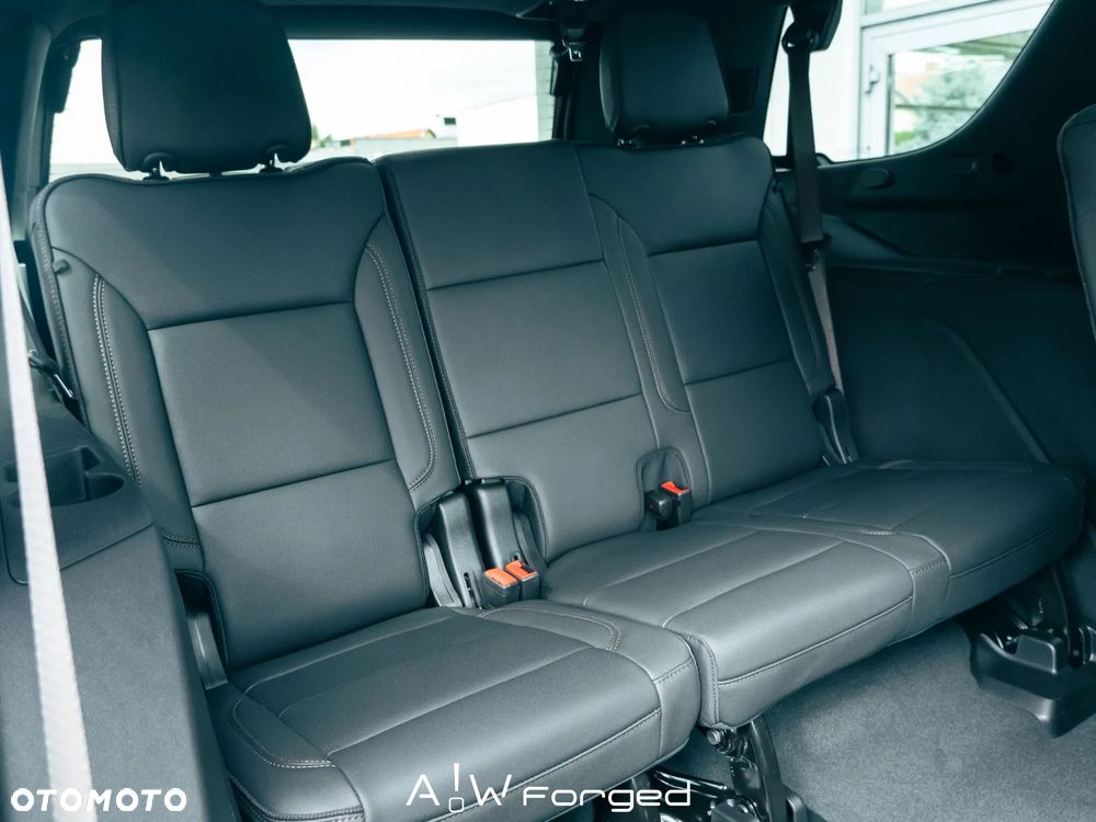 Chevrolet Tahoe - 30
