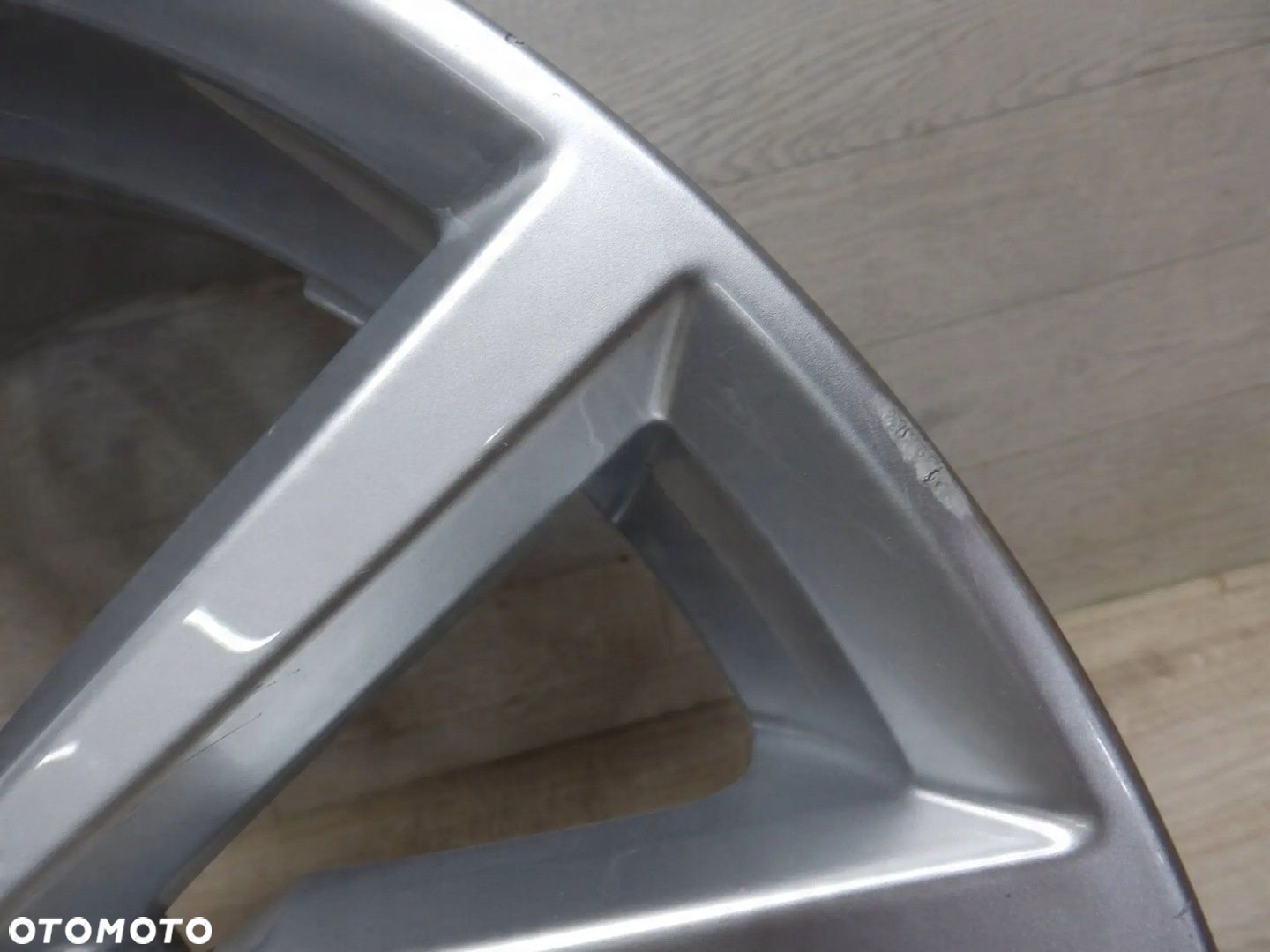 Felga Audi TT 8S0 E 8.5Jx18H2 Et50 5x112 8S0601025AN - 5