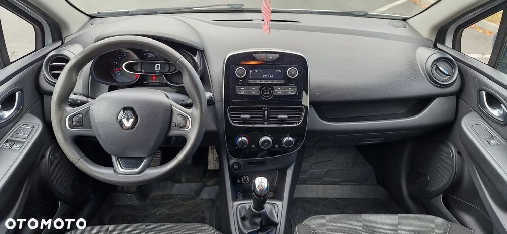 Renault Clio - 25