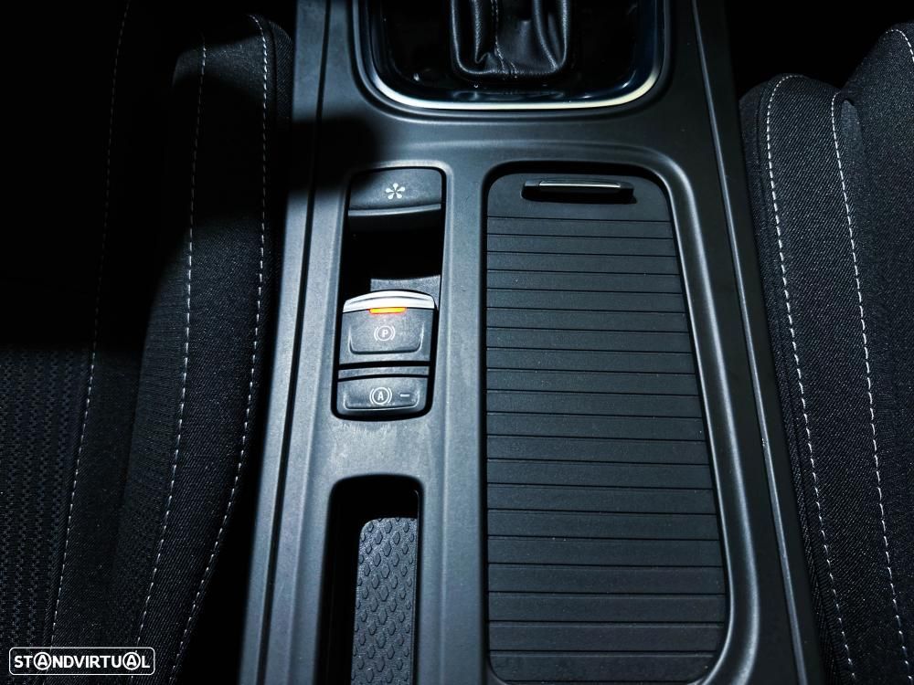 Renault Mégane 1.6 Plug-In Limited - 34
