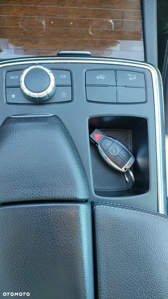 Mercedes-Benz GL 350 BlueTEC 4-Matic - 22