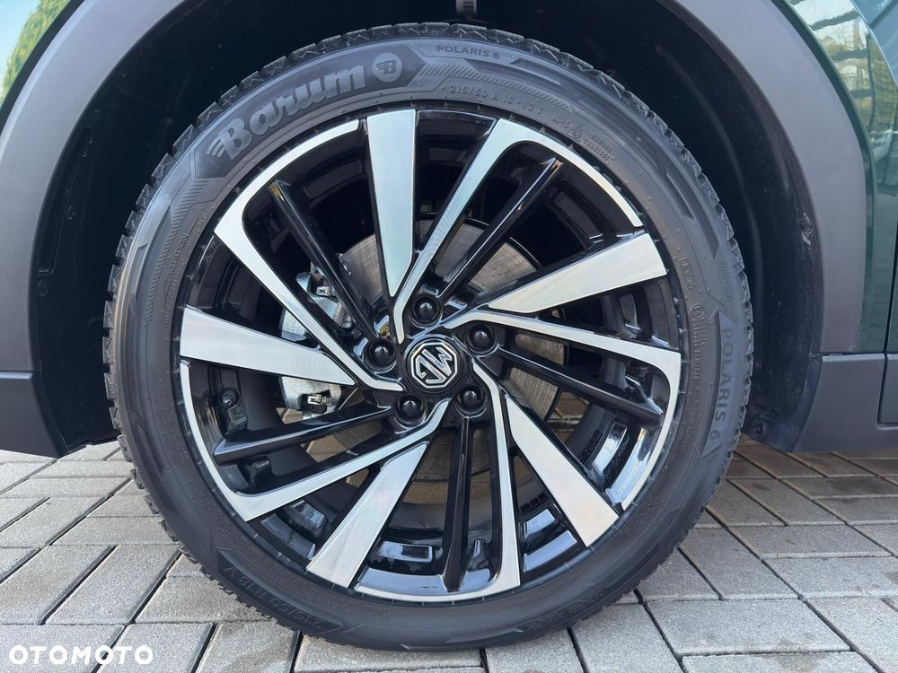 MG ZS Hybrid+ - 15