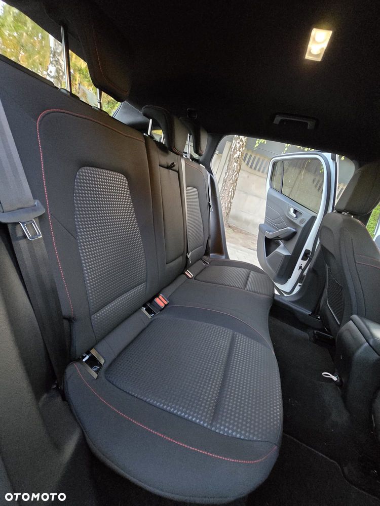 Ford Focus - 36