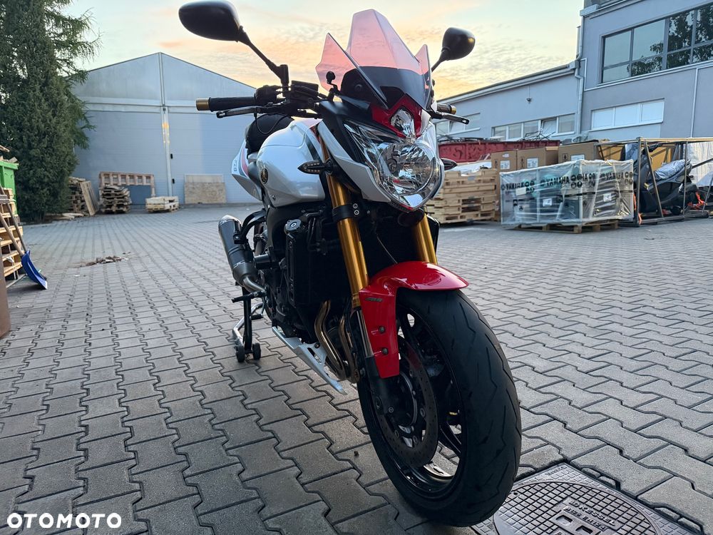Yamaha FZ8 - 12