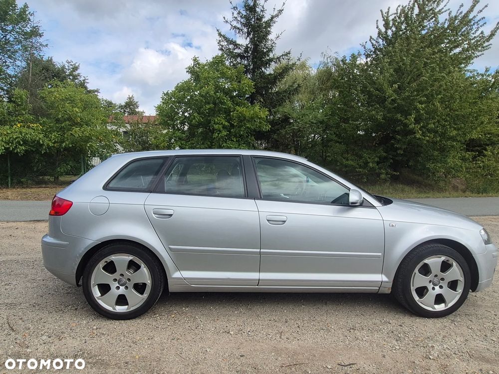 Audi A3 Sportback 1.6 FSI Ambiente - 6