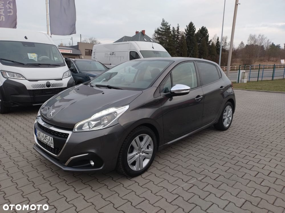 Peugeot 208 - 3