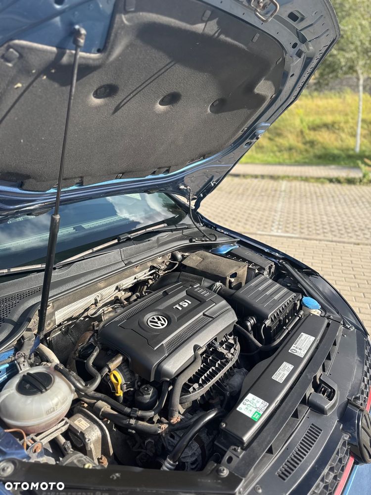 Volkswagen Golf - 20