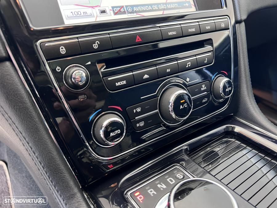 Jaguar XJ 3.0 D V6 Premium Luxury - 56