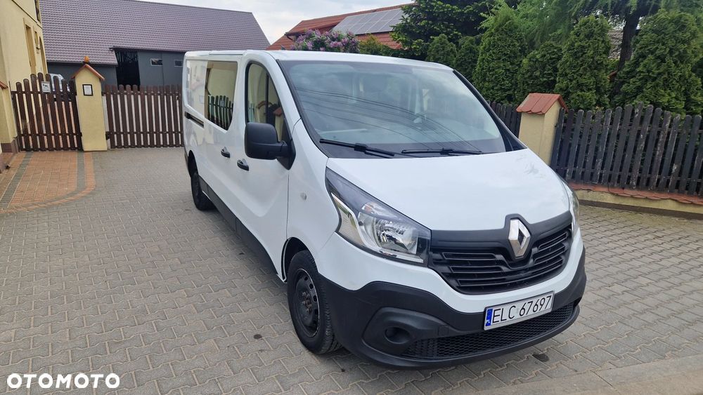 Renault Trafic doka 5 osób - 2