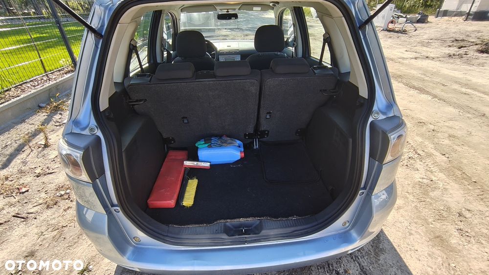 Mazda 2 - 5