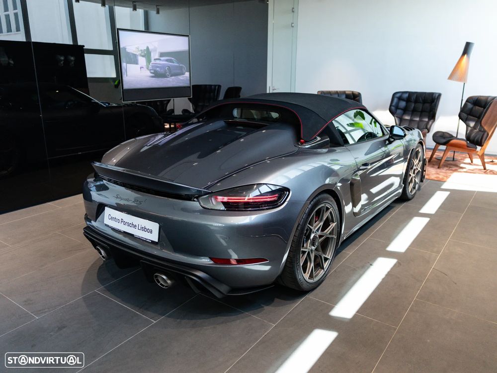 Porsche 718 Spyder - 7