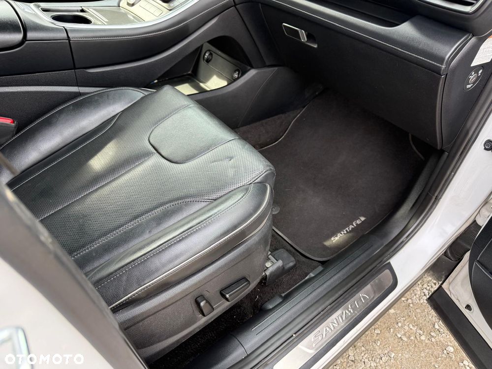 Hyundai Santa Fe 1.6 T-GDI HEV Executive - 8