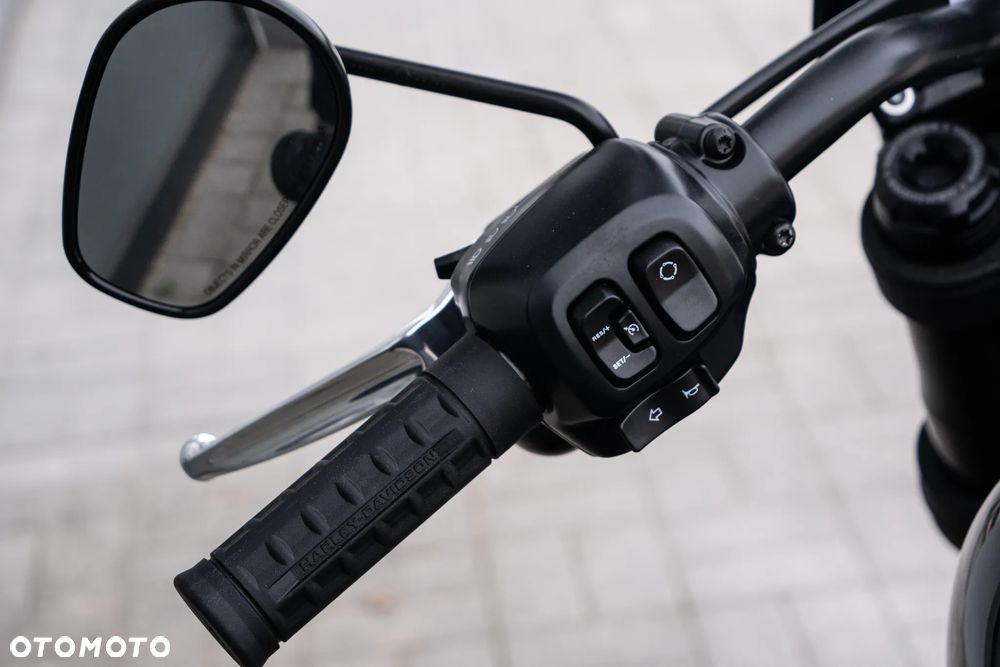 Harley-Davidson Softail Low Rider - 21