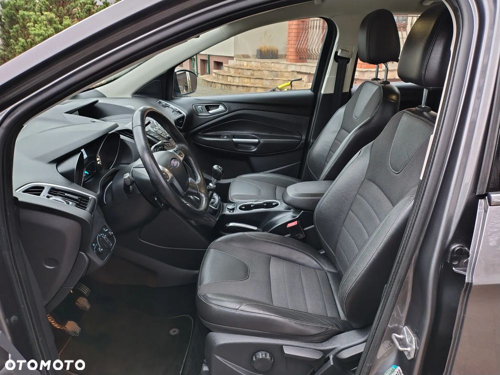 Ford Kuga 1.6 EcoBoost 2x4 Titanium - 13