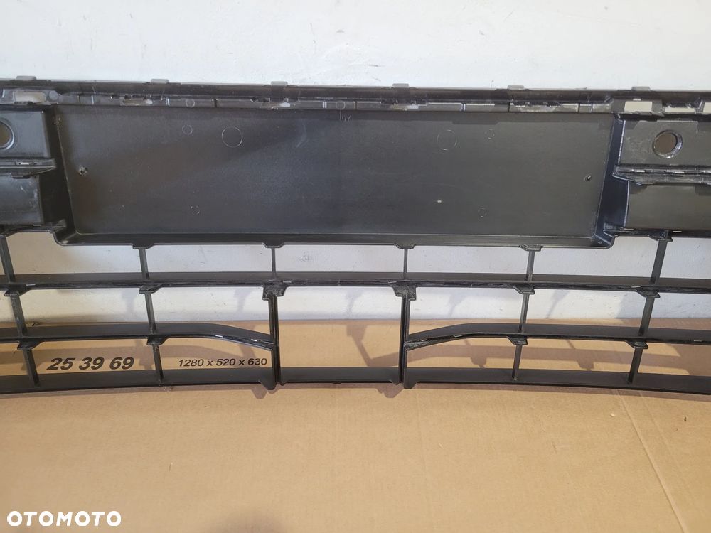 KRATKA ZDERZAKA ŚRODKOWA VW PASSAT B9 3J0853677K 3J0853677L - 6