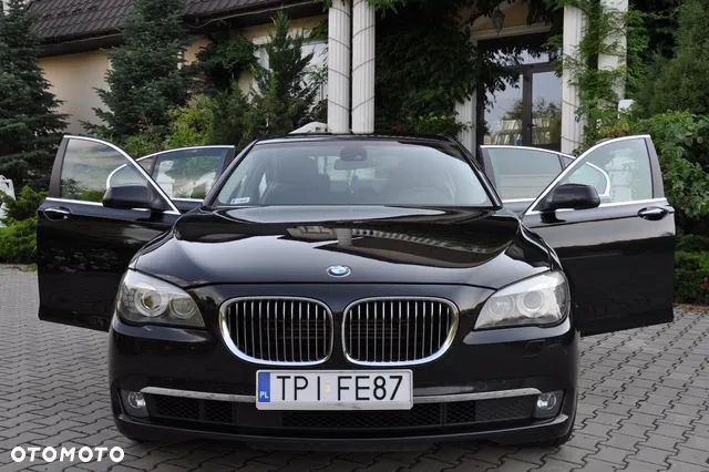 BMW Seria 7 750Li xDrive - 19