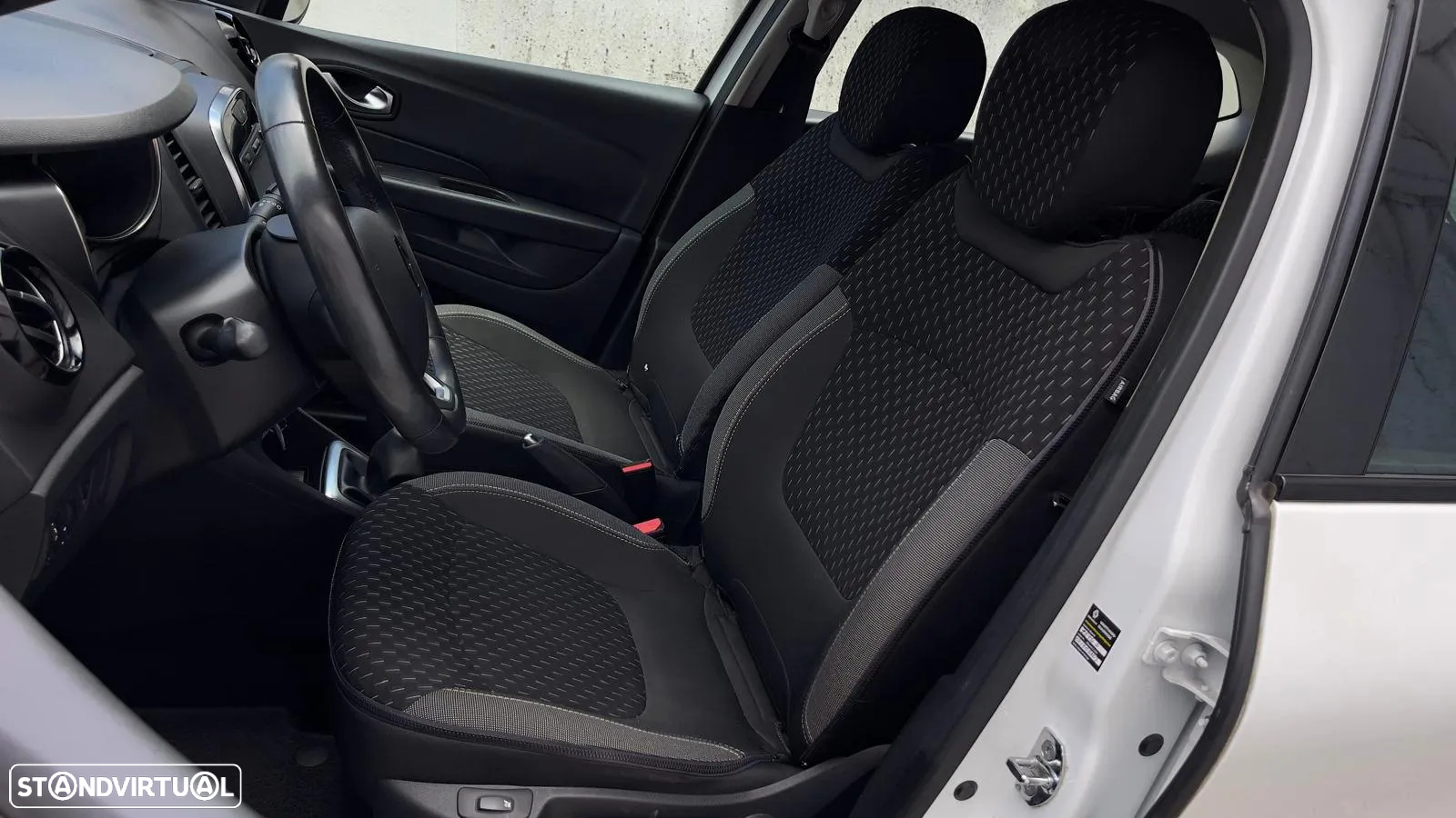 Renault Captur (ENERGY) TCe 90 INTENS - 23