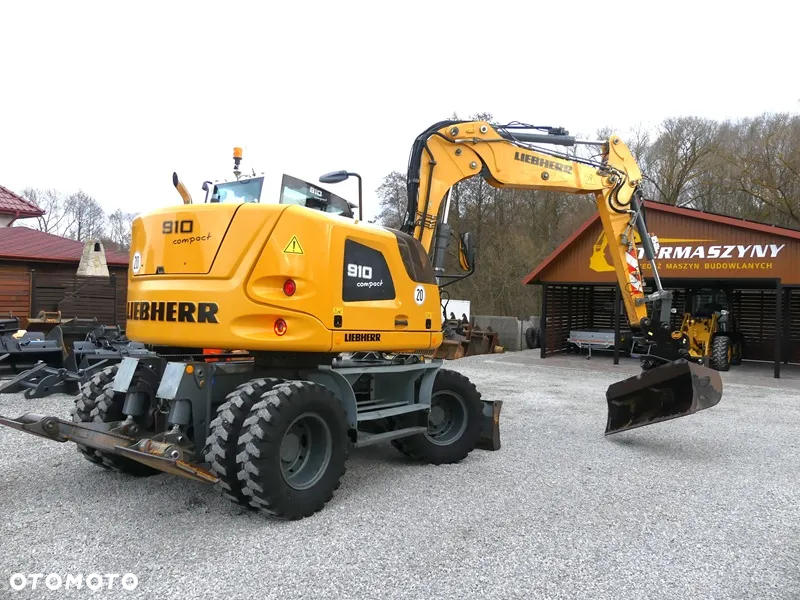 Liebherr A910 Compact / Sprowadzona / Super Stan / - 27