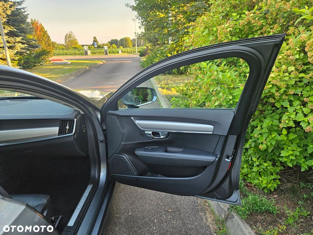Volvo V90 D3 Geartronic Momentum Pro - 32