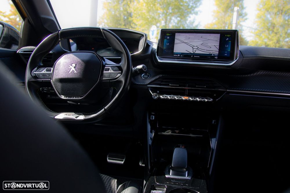 Peugeot e-208 GT - 2
