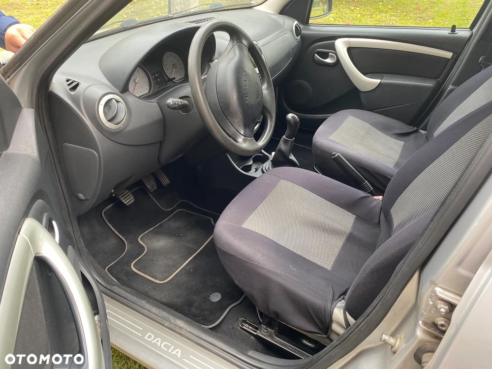 Dacia Logan - 8