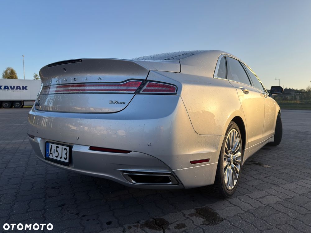 Lincoln MKZ - 3